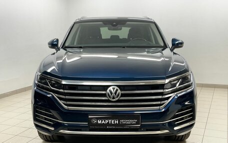 Volkswagen Touareg III, 2018 год, 4 794 000 рублей, 2 фотография
