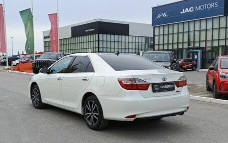 Toyota Camry, 2017 год, 2 190 000 рублей, 7 фотография