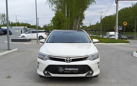 Toyota Camry, 2017 год, 2 190 000 рублей, 2 фотография