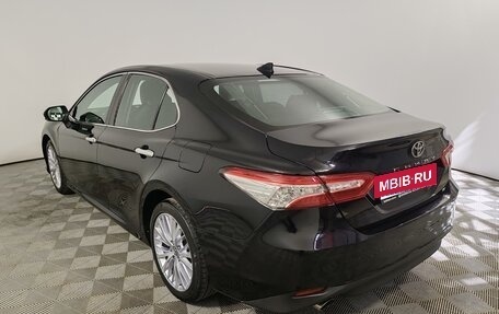Toyota Camry, 2019 год, 2 375 000 рублей, 7 фотография