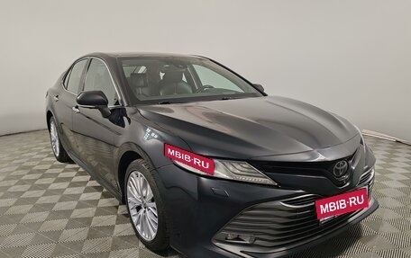 Toyota Camry, 2019 год, 2 375 000 рублей, 3 фотография