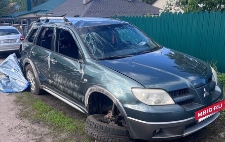 Mitsubishi Outlander III рестайлинг 3, 2006 год, 330 000 рублей, 3 фотография