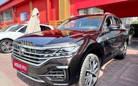Volkswagen Touareg III, 2021 год, 5 834 405 рублей, 2 фотография
