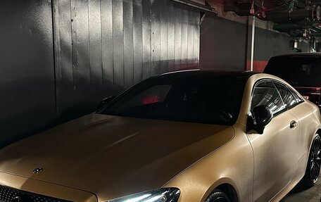 Mercedes-Benz E-Класс, 2019 год, 4 250 000 рублей, 3 фотография