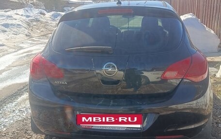 Opel Astra J, 2011 год, 590 000 рублей, 3 фотография