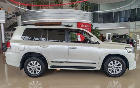 Toyota Land Cruiser 200, 2015 год, 5 195 000 рублей, 4 фотография