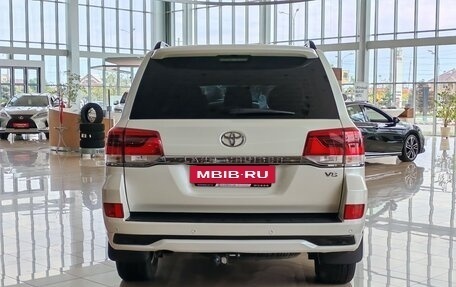 Toyota Land Cruiser 200, 2015 год, 5 195 000 рублей, 6 фотография