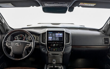 Toyota Land Cruiser 200, 2018 год, 7 200 000 рублей, 14 фотография