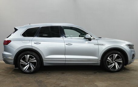 Volkswagen Touareg III, 2019 год, 3 710 000 рублей, 4 фотография