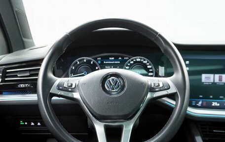 Volkswagen Touareg III, 2019 год, 3 710 000 рублей, 10 фотография