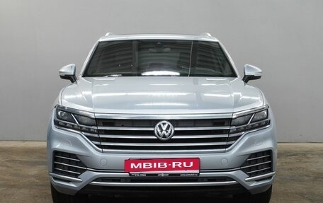Volkswagen Touareg III, 2019 год, 3 710 000 рублей, 2 фотография
