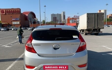 Hyundai Solaris II рестайлинг, 2013 год, 1 100 000 рублей, 5 фотография