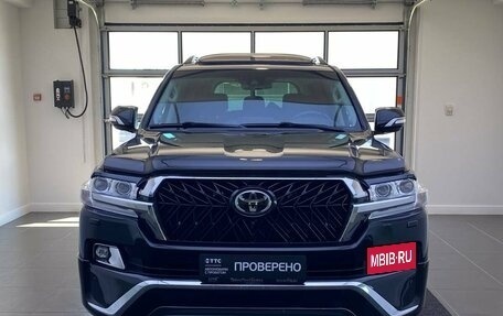 Toyota Land Cruiser 200, 2016 год, 6 699 000 рублей, 2 фотография