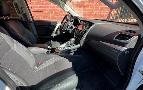 Mitsubishi Pajero Sport III рестайлинг, 2019 год, 3 250 000 рублей, 9 фотография