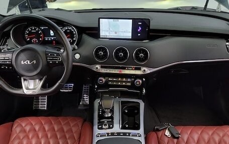KIA Stinger I, 2022 год, 4 400 000 рублей, 7 фотография