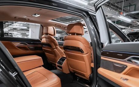 BMW 7 серия, 2019 год, 6 200 000 рублей, 3 фотография