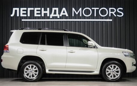 Toyota Land Cruiser 200, 2018 год, 5 990 000 рублей, 3 фотография