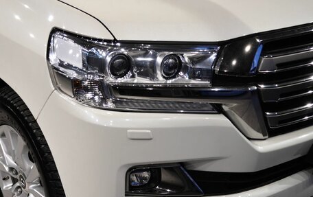 Toyota Land Cruiser 200, 2018 год, 5 990 000 рублей, 7 фотография