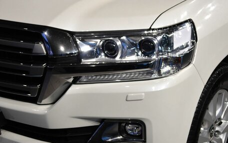 Toyota Land Cruiser 200, 2018 год, 5 990 000 рублей, 8 фотография