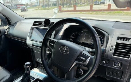 Toyota Land Cruiser Prado 150 рестайлинг 2, 2019 год, 4 300 000 рублей, 6 фотография