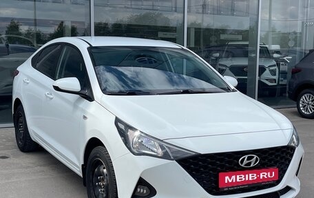 Hyundai Solaris II рестайлинг, 2020 год, 1 550 000 рублей, 1 фотография