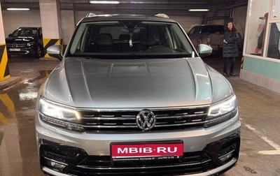 Volkswagen Tiguan II, 2019 год, 3 600 000 рублей, 1 фотография