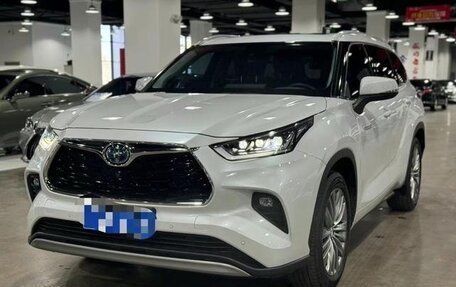 Toyota Highlander, 2024 год, 5 702 093 рублей, 1 фотография