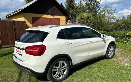 Mercedes-Benz GLA, 2016 год, 2 400 000 рублей, 10 фотография