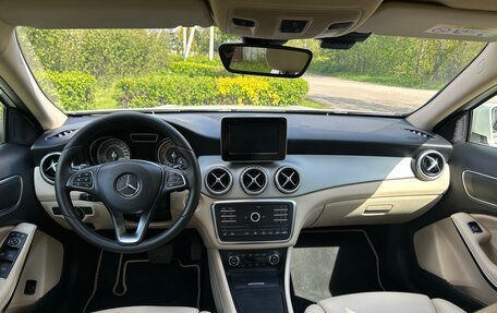Mercedes-Benz GLA, 2016 год, 2 400 000 рублей, 13 фотография