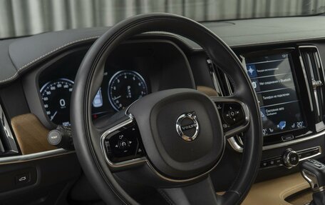 Volvo S90 II рестайлинг, 2018 год, 3 250 000 рублей, 13 фотография