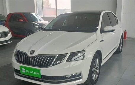 Skoda Octavia, 2021 год, 1 289 000 рублей, 3 фотография