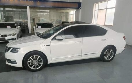 Skoda Octavia, 2021 год, 1 289 000 рублей, 4 фотография