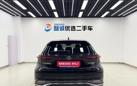 Toyota Venza, 2022 год, 3 570 000 рублей, 5 фотография