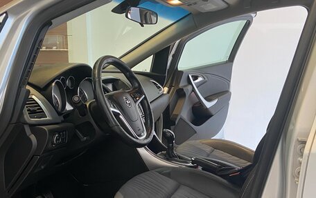 Opel Astra J, 2013 год, 675 000 рублей, 7 фотография