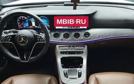 Mercedes-Benz E-Класс, 2022 год, 3 250 000 рублей, 9 фотография