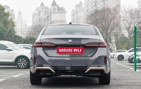 BMW 5 серия, 2025 год, 7 058 343 рублей, 3 фотография