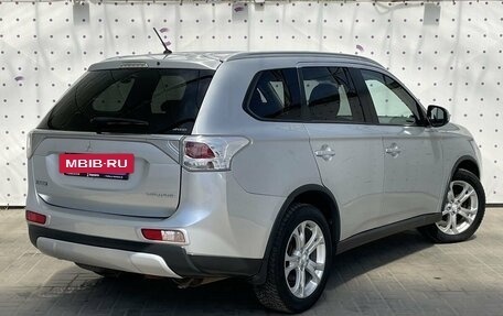 Mitsubishi Outlander III рестайлинг 3, 2014 год, 1 280 000 рублей, 4 фотография