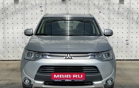 Mitsubishi Outlander III рестайлинг 3, 2014 год, 1 280 000 рублей, 3 фотография