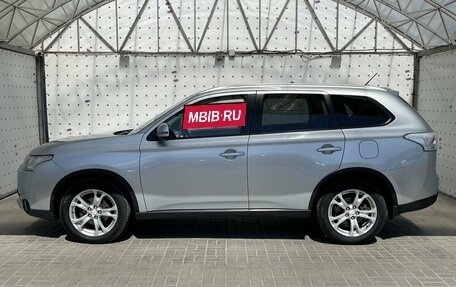 Mitsubishi Outlander III рестайлинг 3, 2014 год, 1 280 000 рублей, 10 фотография