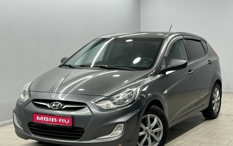 Hyundai Solaris II рестайлинг, 2013 год, 585 000 рублей, 1 фотография