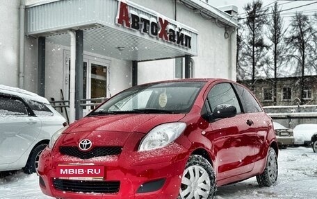 Toyota Yaris III рестайлинг, 2010 год, 529 000 рублей, 1 фотография