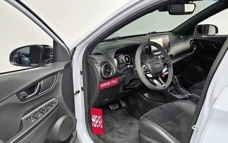 Hyundai Kona I, 2021 год, 1 630 000 рублей, 5 фотография