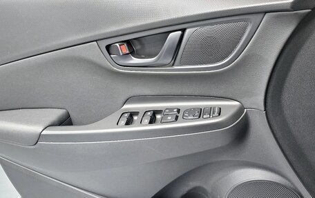 Hyundai Kona I, 2021 год, 1 630 000 рублей, 11 фотография