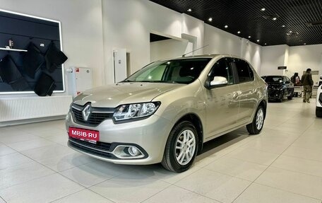 Renault Logan II, 2017 год, 800 000 рублей, 1 фотография