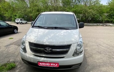 Hyundai H-1 II рестайлинг, 2012 год, 2 200 000 рублей, 1 фотография