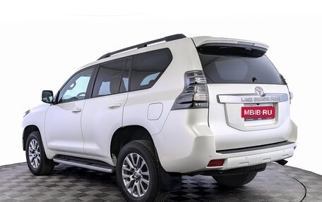 Toyota Land Cruiser Prado 150 рестайлинг 2, 2016 год, 3 930 000 рублей, 7 фотография