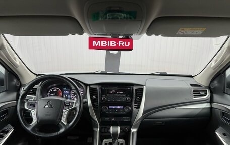 Mitsubishi Pajero Sport III рестайлинг, 2018 год, 3 247 000 рублей, 9 фотография