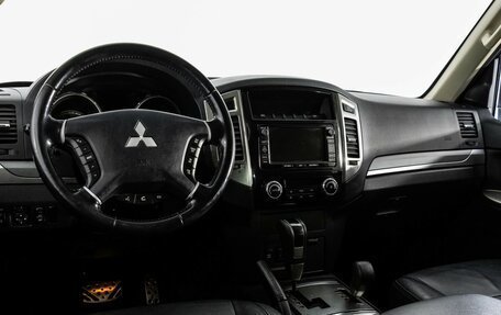 Mitsubishi Pajero IV, 2014 год, 2 949 000 рублей, 11 фотография
