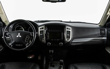 Mitsubishi Pajero IV, 2014 год, 2 949 000 рублей, 10 фотография