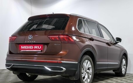 Volkswagen Tiguan II, 2021 год, 3 692 000 рублей, 4 фотография